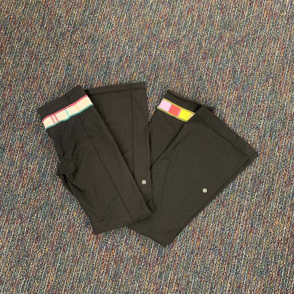 Lot 2 pairs of flare Lululemon yoga pants size 6